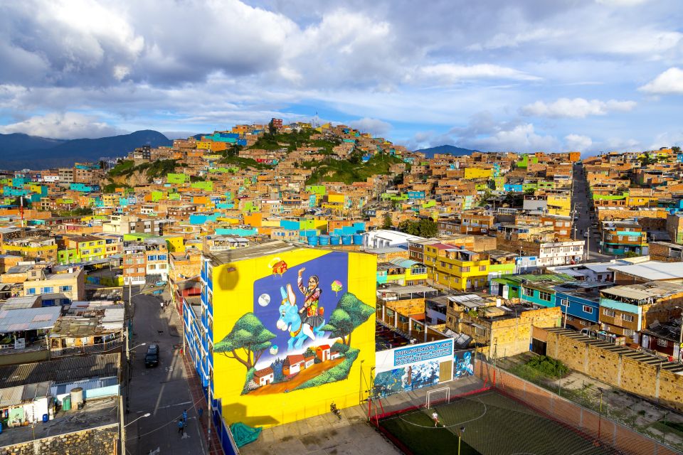 Bogotá's Neighborhoods: the Paradise Favela Tour With Cable Car - The Cable Car Experience