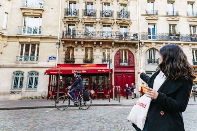 Bohemian Paris by Night - The Solo Travellers Adventure - Discovering Hidden Gems
