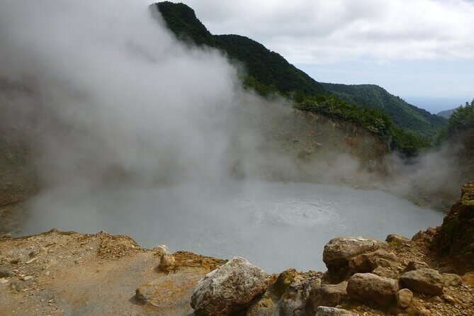 Boiling Lake, Unesco World Heritage - The Meeting Point and Starting the Adventure