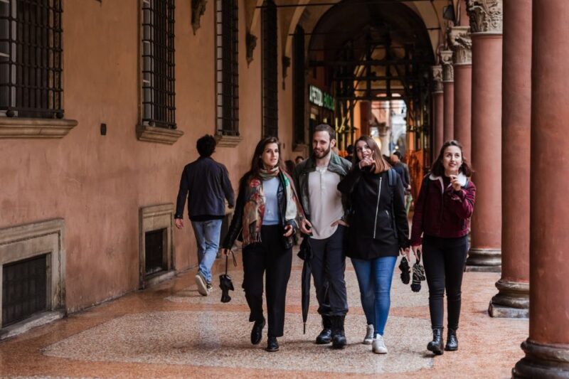 Bologna: 2-Hour Private Locals Christmas - Indulging in Bolognese Cuisine
