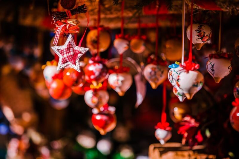 Bologna: 2-Hour Private Locals Christmas - Navigating Bolognas Enchanting Alleyways