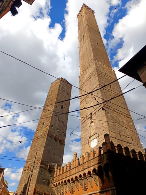 Bologna by Night: Food, Wine, Spritz and Fun - Tour Overview