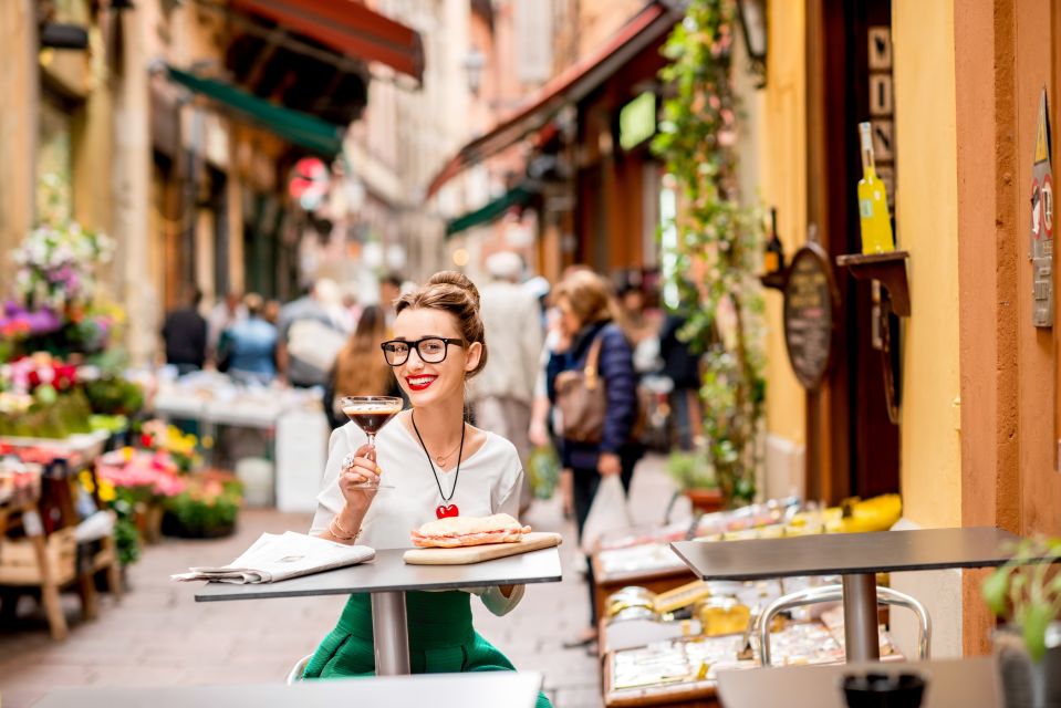 Bologna: Classic Private Walking Tour - Highlights of the Walking Tour
