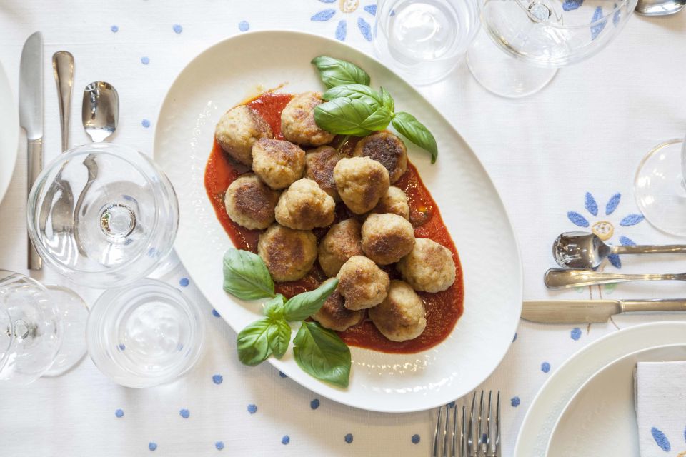 Bologna: Cooking Class at a Locals Home - Included in the Experience