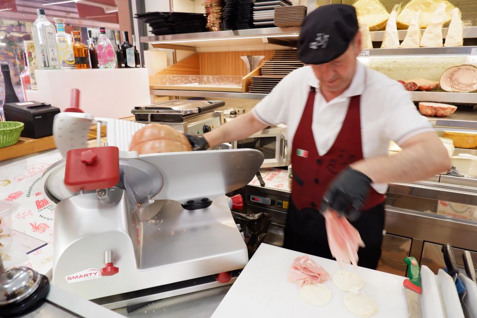 Bologna: Guided Food Markets Tour - Sustainable Practices