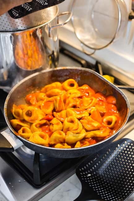 Bologna on the plate : grandma's recipes and secrets - Who Will Love This Tour?