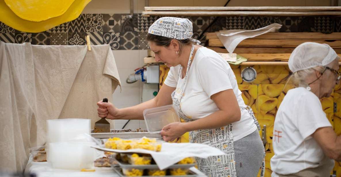 Bologna: Private Cooking Class With 2-Courses and Drinks - Welcome Tour in Bologna