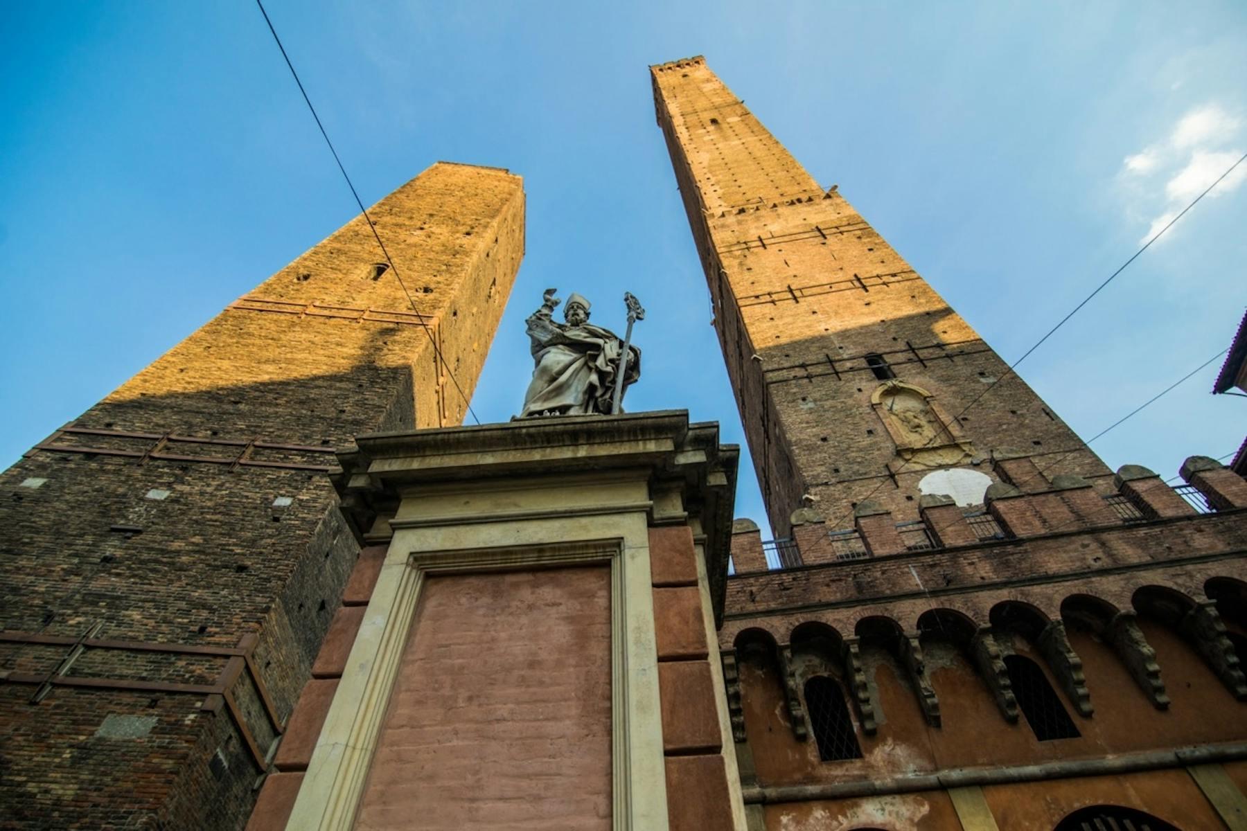 Bologna: Private Top Historical Sites Guided Walking Tour - Final Thoughts: Who Is This Tour Best For?