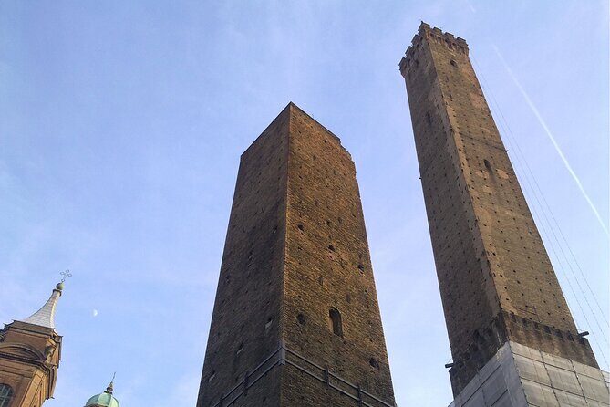 Bologna Scavenger Hunt and Highlights Self-Guided Tour - Key Points