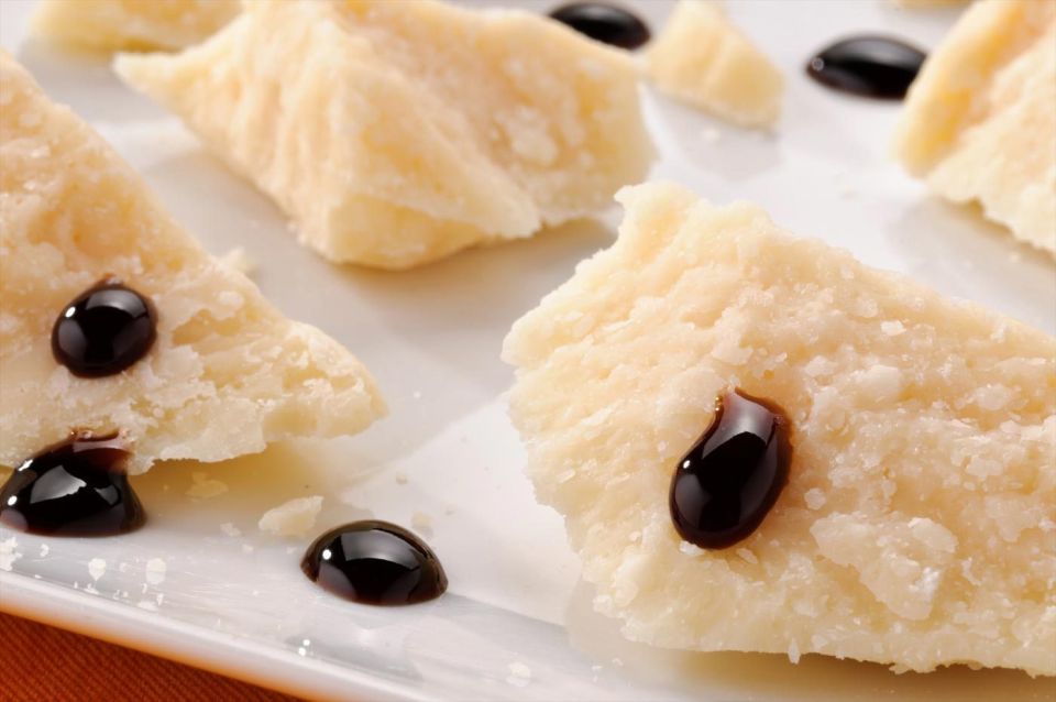 Bologna: Self-Guided Food Tasting Tour With Vouchers - Included Tour Features