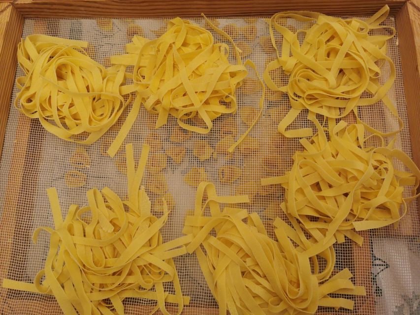 Bologna: Traditional Recipes Cooking Class With Local Wines - Experience Highlights