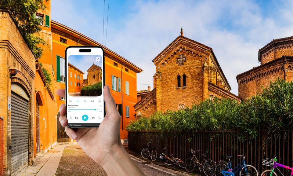 Bologna: Walking In-App Audio Tour on Your Phone (ENG) - Key Highlights