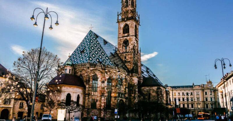 Bolzano: First Discovery Walk and Reading Walking Tour - Tour Route and Attractions