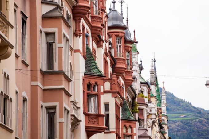 Bolzano: First Discovery Walk and Reading Walking Tour - Booking and Cancellation Policy