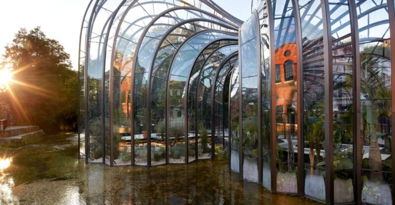 Bombay Sapphire Distillery: Guided Tour & Gin Cocktail - Location and Accessibility