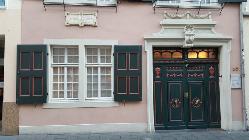 Bonn: Private City Highlights Walking Tour - Exploring Bonns Iconic Landmarks