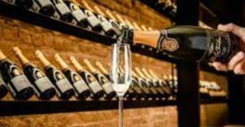 Bonnievale : Complete Captivated By Cap Classique - Good To Know