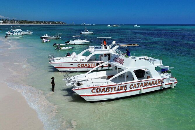 Boots and Booze in Punta Cana, A COUNTRY Party Boat Cruise - Key Points