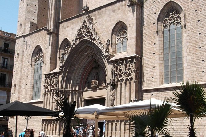 Boqueria & St Caterina Markets With Food & Tapas Small Group Tour - Meeting Point Details