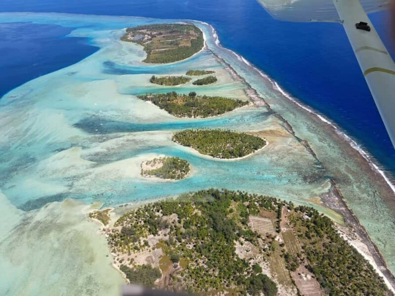 Bora-Bora 30 minutes private flight in light aircraft - Who Will Love This?