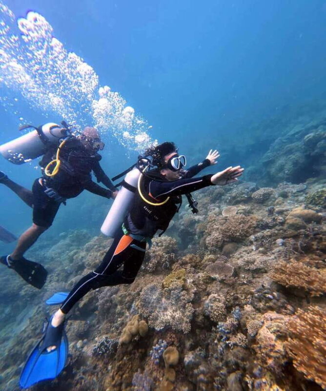 Boracay: Island Hopping Boat Tour with Snorkel and Scuba - Authentic Insights from Travelers