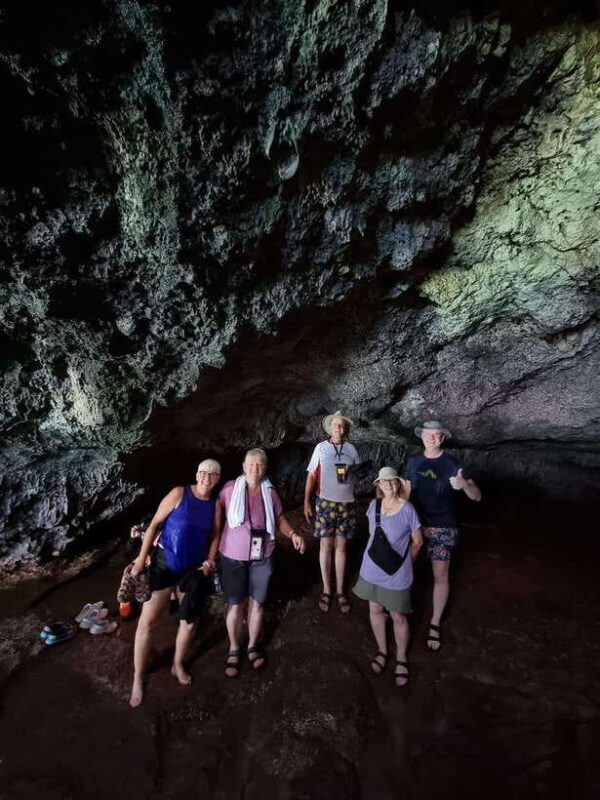 Boracay: Island Hopping Boat Tour with Snorkel and Scuba - FAQ