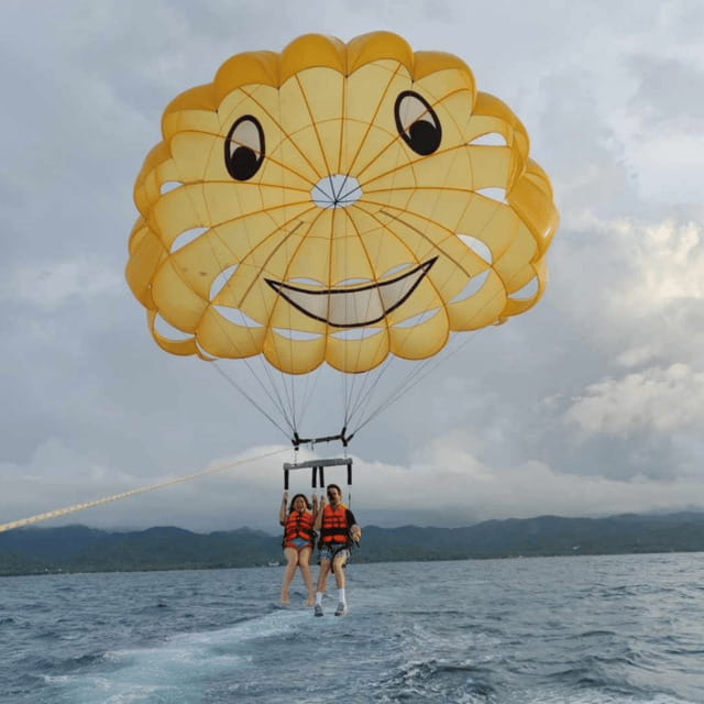 Boracay: Island Hopping with Lunch and Parasailing - Key Points