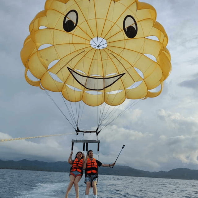 Boracay: Island Hopping with Lunch and Parasailing - Why This Tour Delivers Good Value