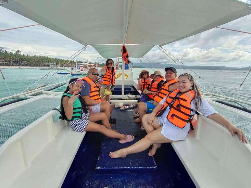 Boracay: Island Hopping with Lunch - Authenticity and Traveler Tips