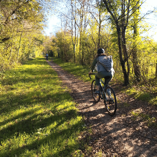 Bordeaux by Gravel Bike : Historic Center & Vineyards - Cycling Through Bordeauxs Historic Center