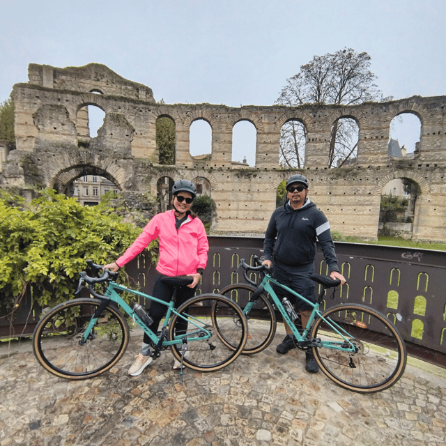 Bordeaux by Gravel Bike : Historic Center & Vineyards - Exploring the Chartrons District