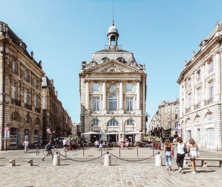 Bordeaux: Exclusive Private Guided Walking Tour - Discovering Major Attractions