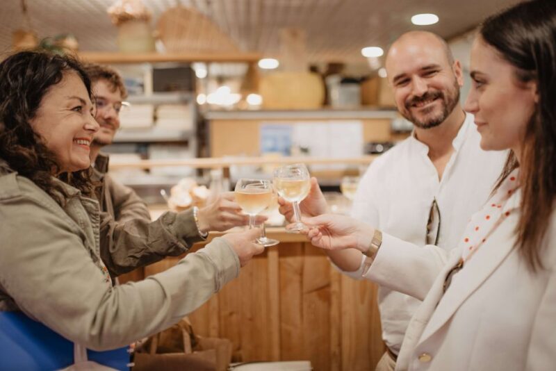 Bordeaux: Food Tour in the Historic District - What to Bring