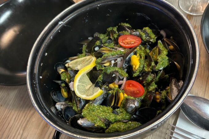 Bordeaux: Foodie Tour - Exploring the Culinary Gems of Les Capucins