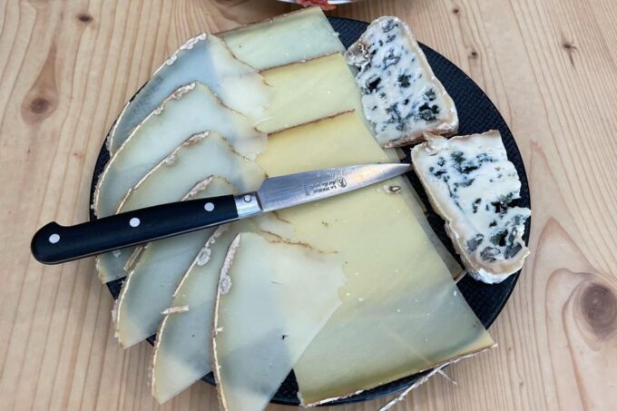 Bordeaux: Foodie Tour - Building New Connections in a Fun Atmosphere