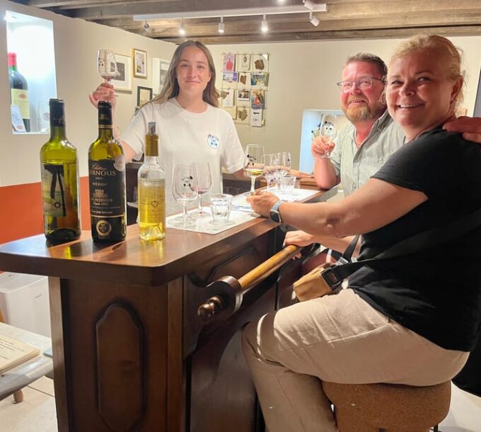 Bordeaux: Guided Bordeaux Wine Tasting Class With 6 Wines - Ask Away