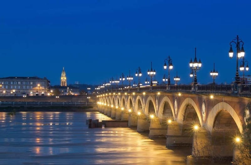 Bordeaux highlights small group tour from Biarritz - A Deep Dive into the Bordeaux Experience