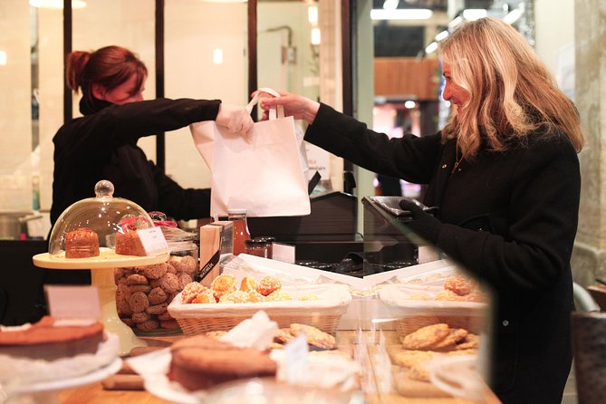Bordeaux Old Town & Market Local Food With Wine Tastings Tour - Savoring Wine Tastings