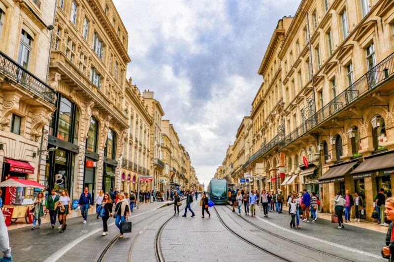 Bordeaux: Private Architecture Tour With a Local Expert - What to Expect During the Tour