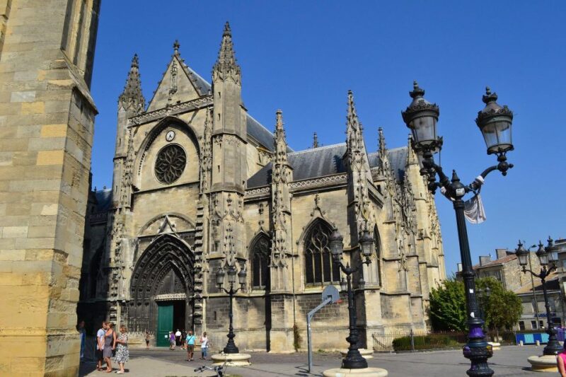 Bordeaux - Private Historic Walking Tour - National Opera and Girondins Monument