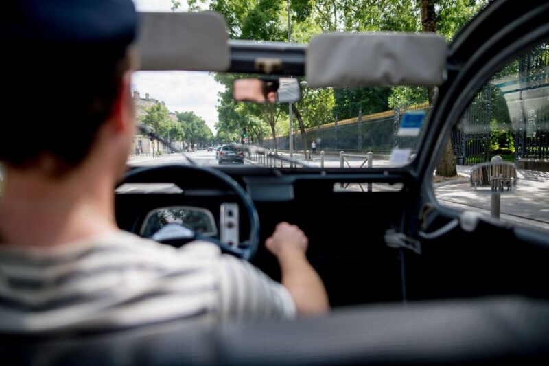 Bordeaux: Private Tour in a Citroën 2CV 45min - Tour Features