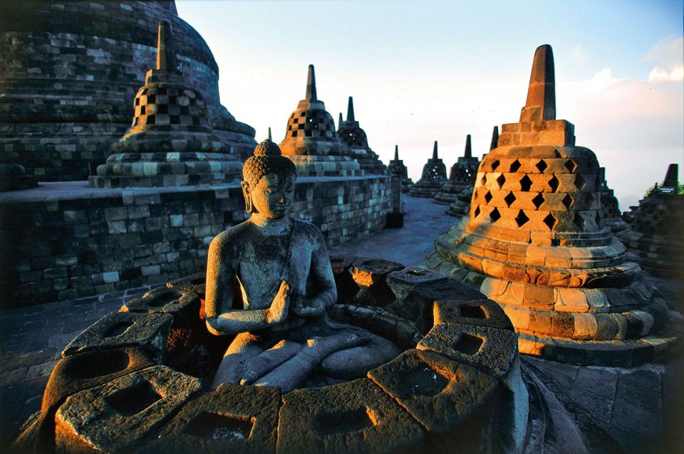 Borobudur and Prambanan Tour From Yogyakarta - Borobudur Exploration