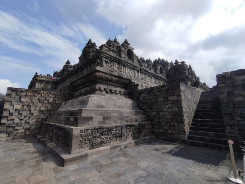 Borobudur Climb to the Top and Prambanan Guided Tour - Good To Know