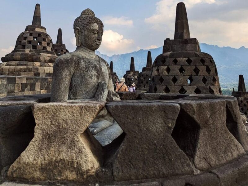 Borobudur Climb to the Top and Prambanan Guided Tour - Itinerary Details