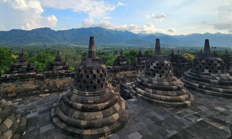 Borobudur Climb To The Top, Prambanan & Ramayana Ballet - Pricing and Booking