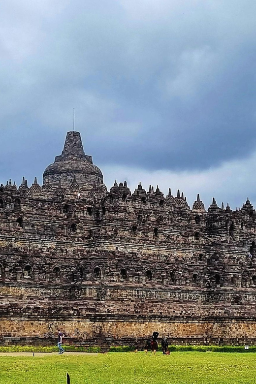 Borobudur Climb To The Top, Prambanan & Ramayana Ballet - Important Information