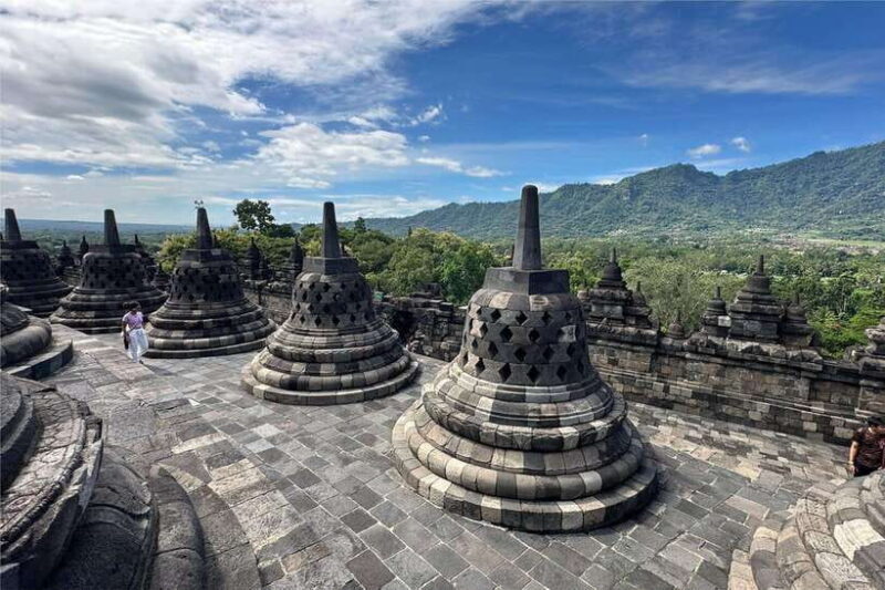 Borobudur Climb-up & Prambanan Day Tour (Tickets Guarantee) - Exploring the Majesty of Borobudur and Prambanan: A Full Review of the Day Tour