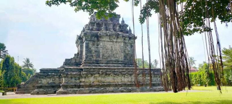 Borobudur sunrise in Stumbu Hill, Chicken Church, Borobudur - FAQs