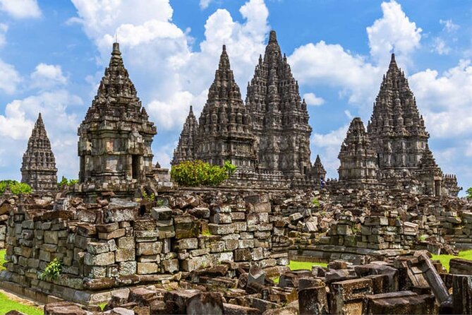 Borobudur Sunrise, Merapi Volcano & Prambanan Day Tour With Guide & Transfer - Customer Experiences
