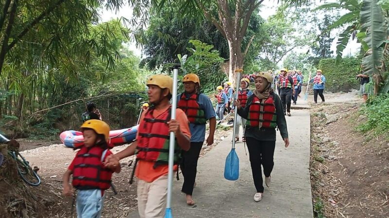Borobudur Temple & Elo Rafting Tour. - Good To Know